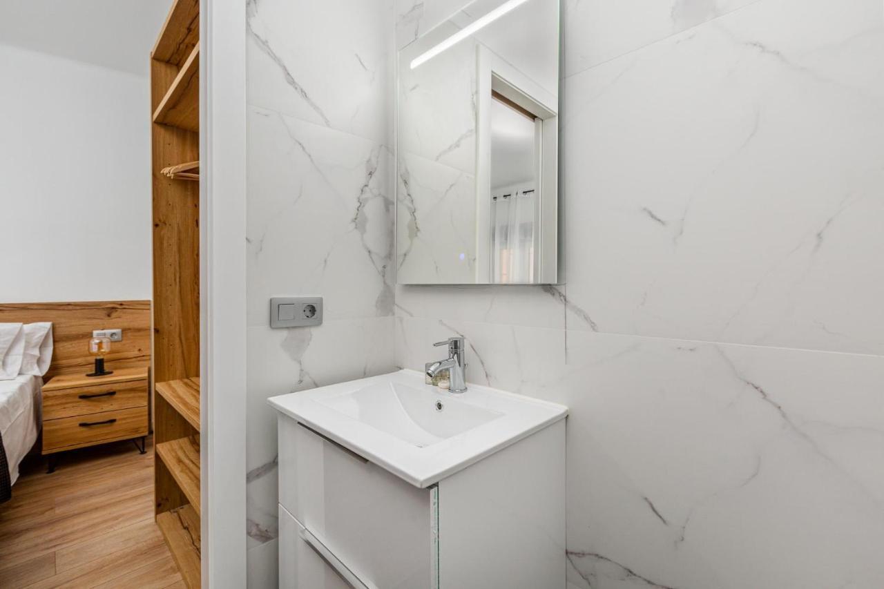 דירות ברצלונה Simply Stunning - Hidden Gem, Heart Of Poble Sec מראה חיצוני תמונה